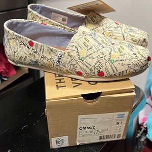 New York City Toms size 5.5 New